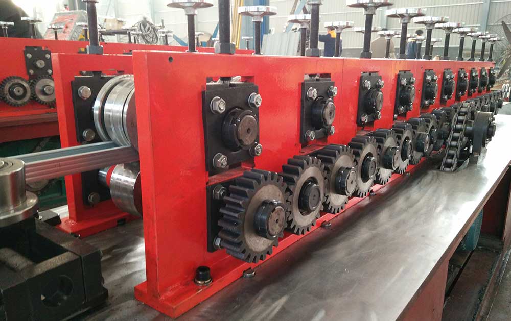 CD 60-27 Gear Transmission Roll Forming Machine